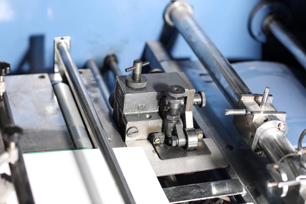 Máquina de grabación en relieve micro Yw-102f