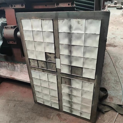 El motor 11KW graba en relieve la máquina de la muesca de la longitud de la cuchilla del tamaño ≤50m de la máquina 1800*1280