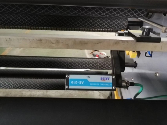 HJ-C1400-III Rewinder que raja servo, 10-400m/min velocidad, 4200KG peso, AirTac Compoent neumático, máquina de las grasas de cuerpo