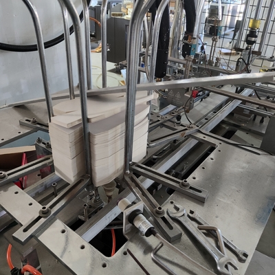 Máquina de cartón no estándar # Trabajos decorativos # Cartón para alimentos # Fiambrera desechable # Proceso de adhesivo termofusible
