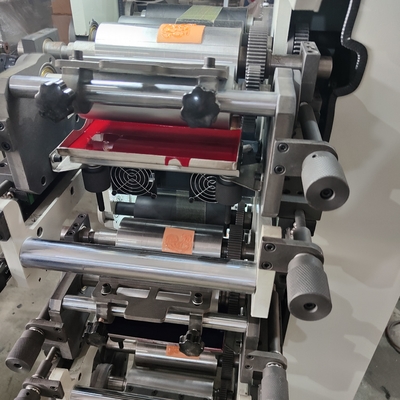 250 mm longitud 180 mm anchura máquina de impresión de alta velocidad flexo 5-60 m / min velocidad 0,15 mm precisión