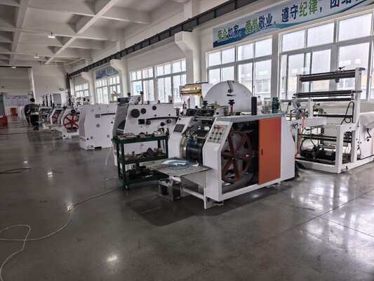 Máquina cortadora y selladora de bolsas, máquina para fabricar bolsas de papel Kraft con ancho de bolsa de 420 a 600 mm y rodillo de impresión cerámico de malla 400