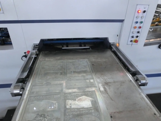 Máquina de grabación en relieve automática comercial 1050x750m m 5500shipping y dirección - 7000shipping y dirección