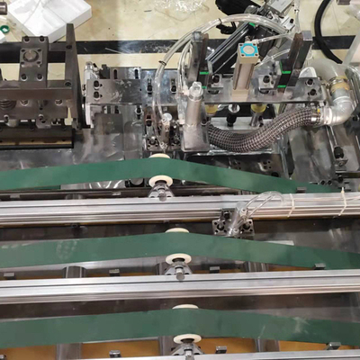 La costura cortada fría integró la máquina que el corte tejido automático del bolso dobla la costura