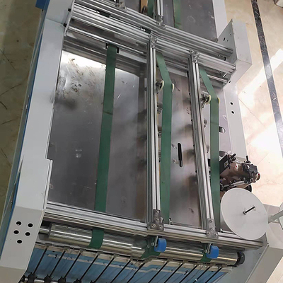 La costura cortada fría integró la máquina que el corte tejido automático del bolso dobla la costura
