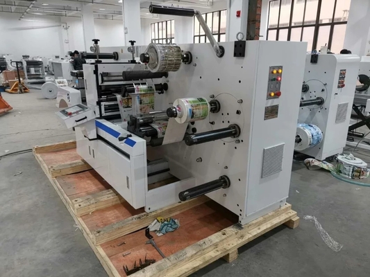 Rollo de papel adhesivo semi rotatorio intermitente del cortador de la etiqueta engomada de 320 Iml que raja la hoja