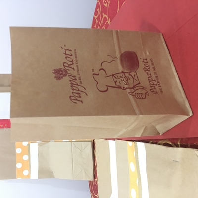 Empaquetado impreso de lujo de la joyería de la bolsa de papel de cera de la manija impermeable a la grasa