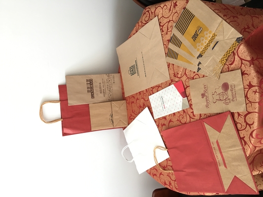 Empaquetado impreso de lujo de la joyería de la bolsa de papel de cera de la manija impermeable a la grasa